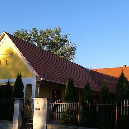 فندق Doeroecske Vendeghaz Somogydorocske المظهر الخارجي الصورة