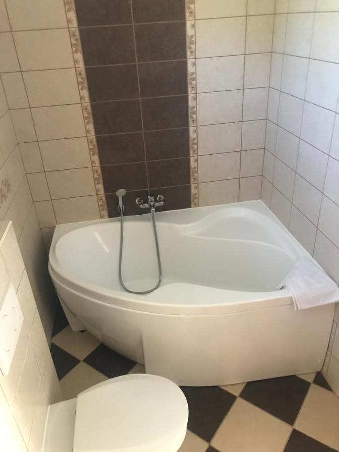 فندق Doeroecske Vendeghaz Somogydorocske المظهر الخارجي الصورة