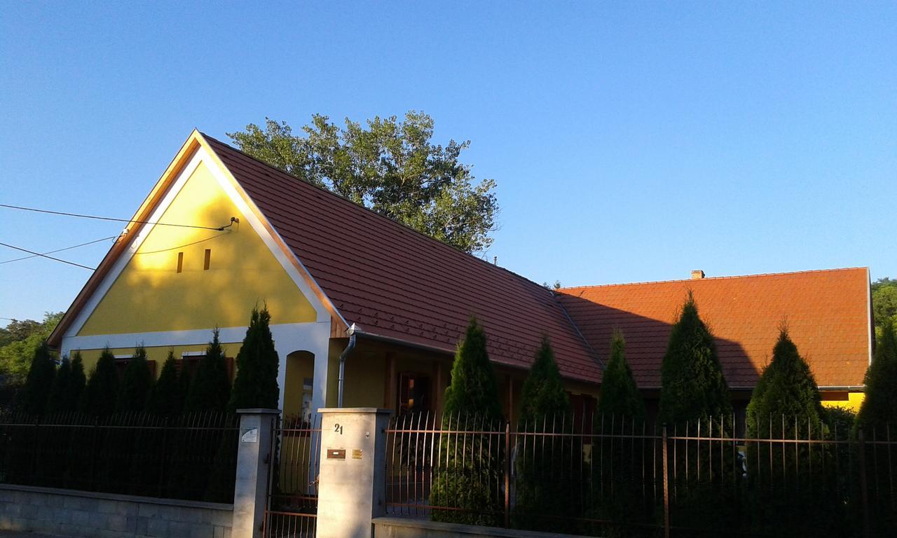 فندق Doeroecske Vendeghaz Somogydorocske المظهر الخارجي الصورة